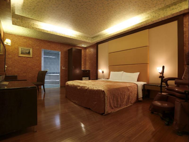 Hua Xiang Motel - Fengshan Kaohsiung Exterior foto